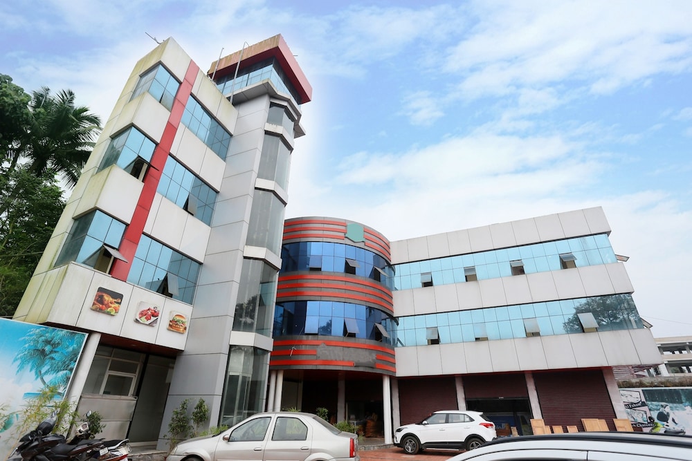 OYO 23318 West Gate Inn & Suites in Idukki, India