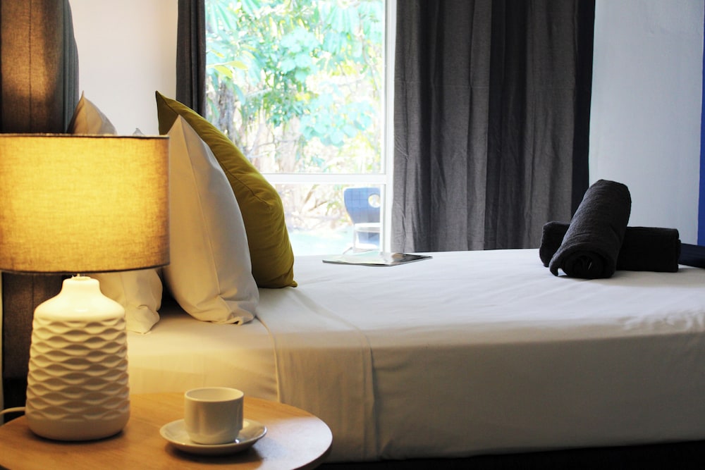 Coral Beach Lodge — 4-Star Luxury Hotel in Port Douglas, Australia