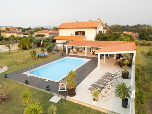 Villa Da Costa Sunset Poolhouse — 4-Star Luxury Hotel in Viana Do Castelo, Portugal