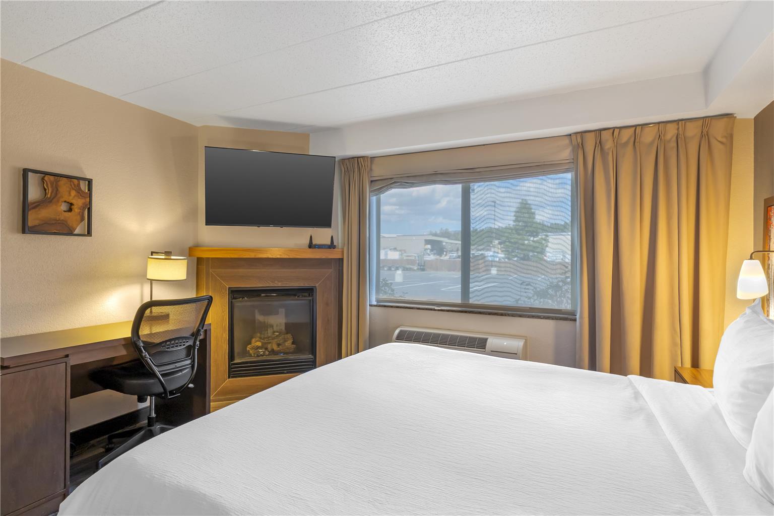 Best Western Plus McCall Lodge & Suites - photo 17