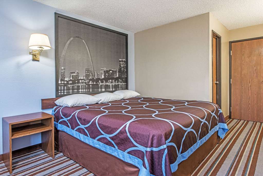 Super 8 by Wyndham Sullivan - photo 8