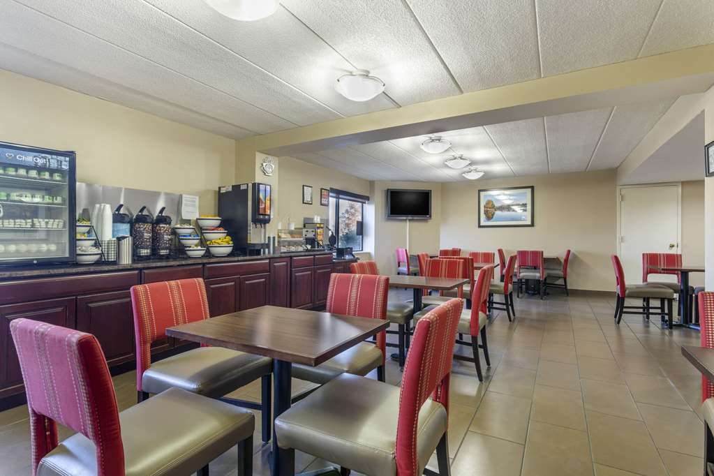 Comfort Inn University Center - photo 46