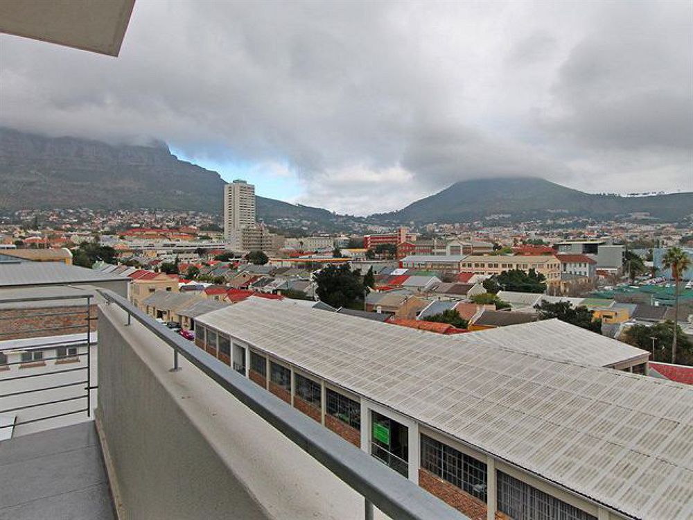 Canterbury Square Apartments