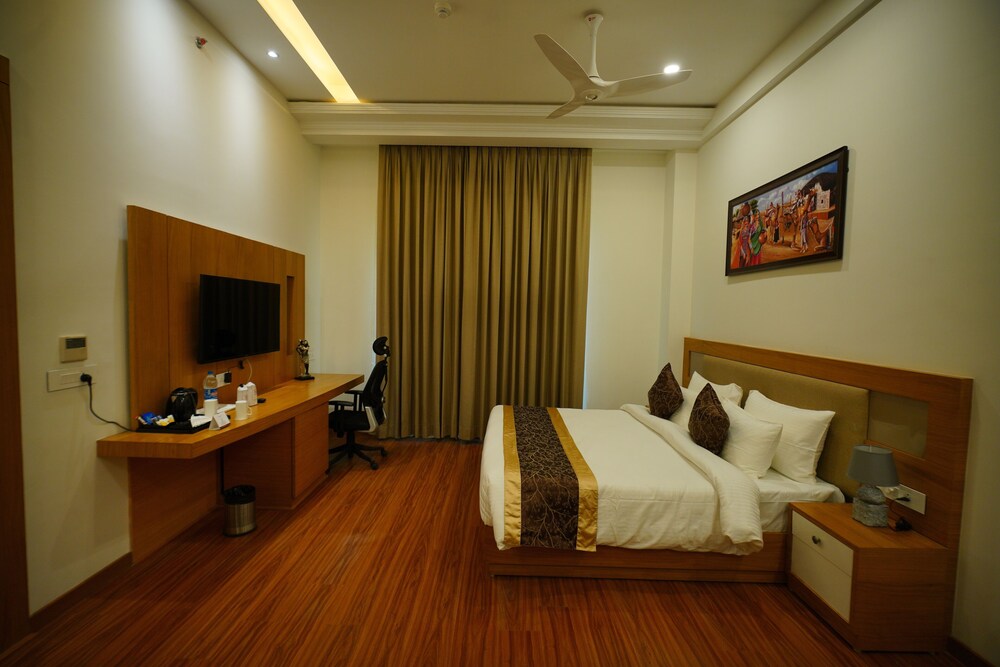 Clarks Inn Aligarh — Aligarh — photo 2