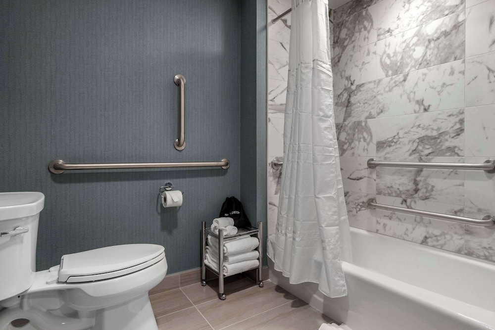 Cambria Hotel West Orange - photo 40