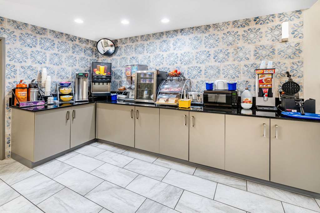 Days Inn by Wyndham Los Lunas - photo 24