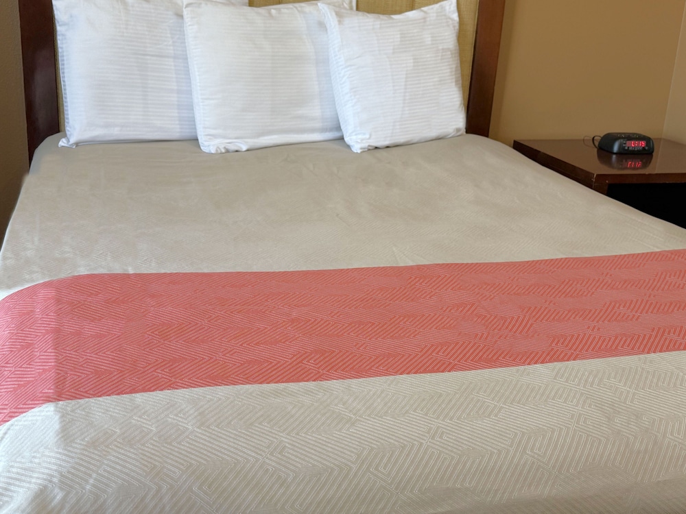 Town House Extended Stay Hotel Downtown - photo 12