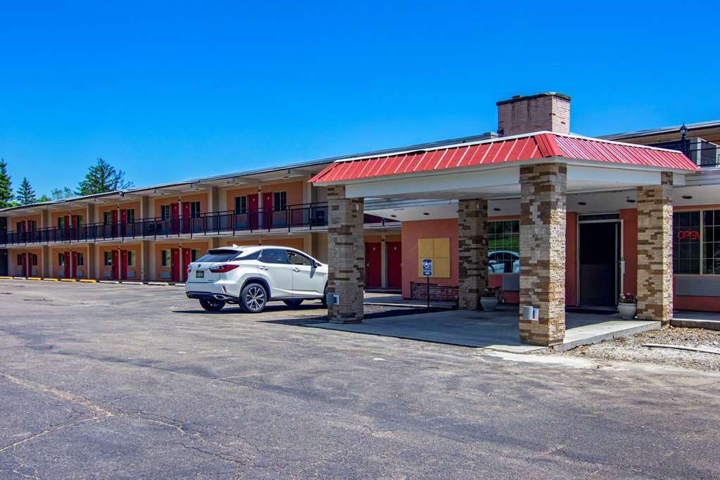 Econo Lodge Bradford - featured photo