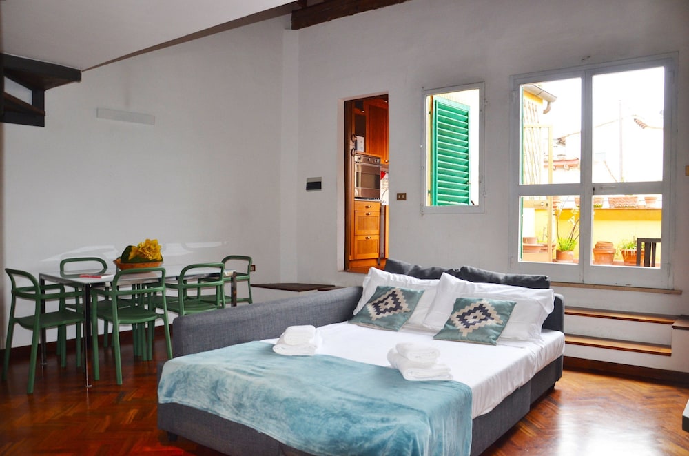 Agnolo Apartment — 4-Star Luxury Hotel in Florence, Italy