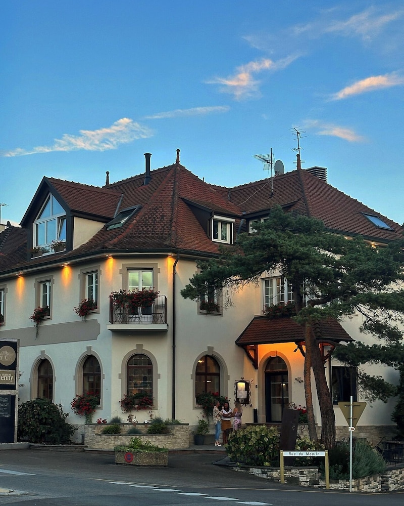 Hôtel Jenny — hotel in Sausheim