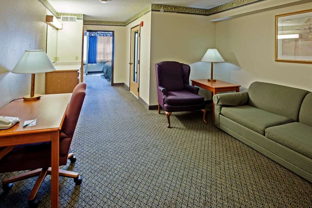 Country Inn & Suites by Radisson Lansing MI - photo 9