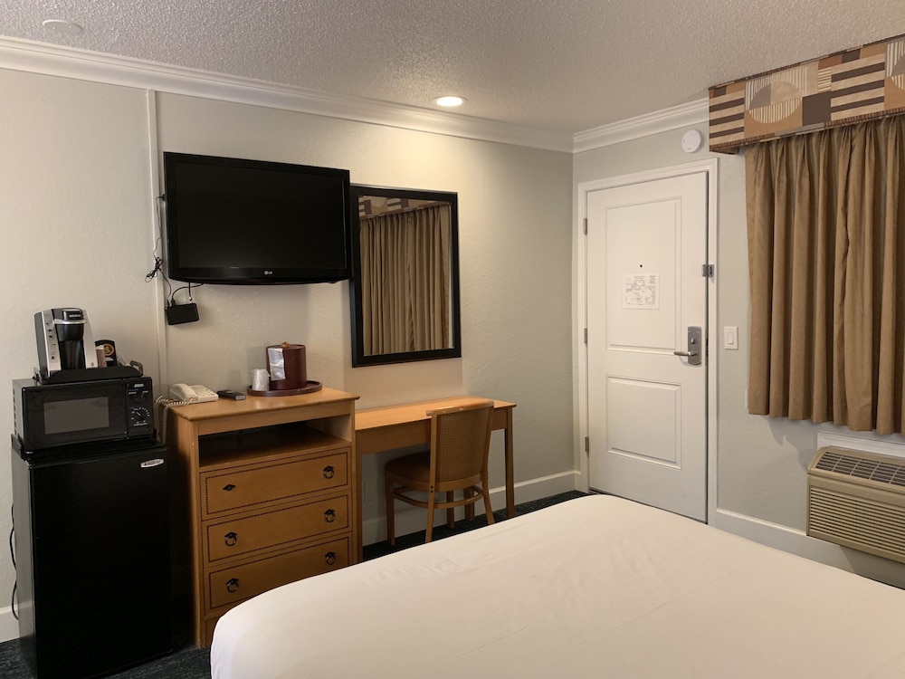Stargazer Hotel - photo 8