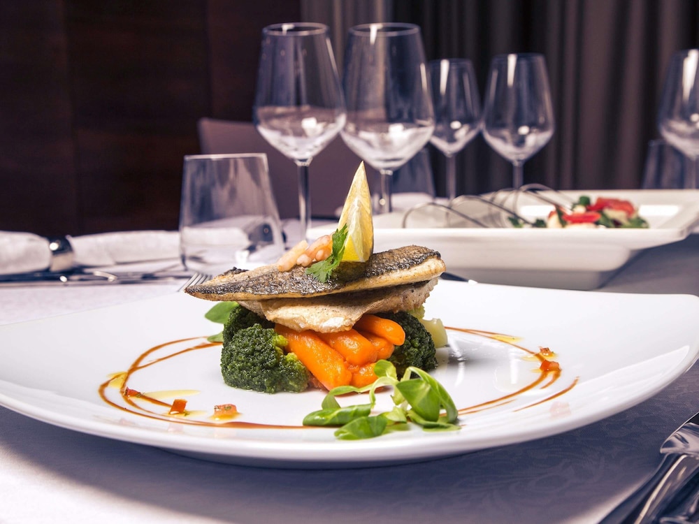 מזון ומשקאות