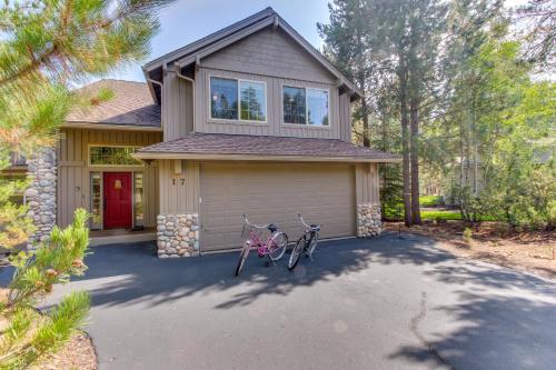 17 Camas Lane in Sunriver, United States