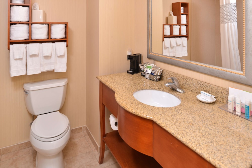 Hampton Inn Evanston - photo 24