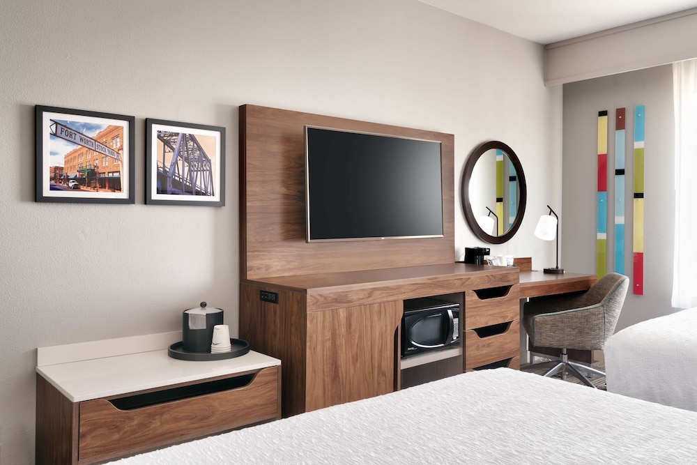 Hampton Inn & Suites Ft. Worth Burleson - photo 11