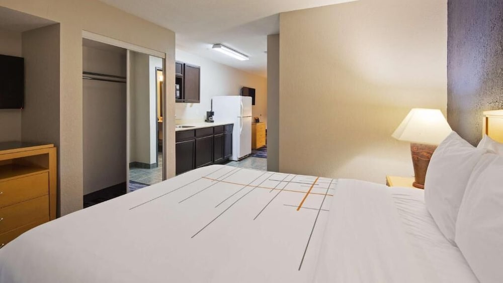 Candlewood Suites San Antonio Fort Sam Hou by IHG - photo 2
