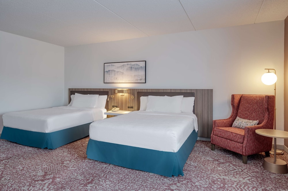 Hilton Garden Inn Clarksburg - photo 5