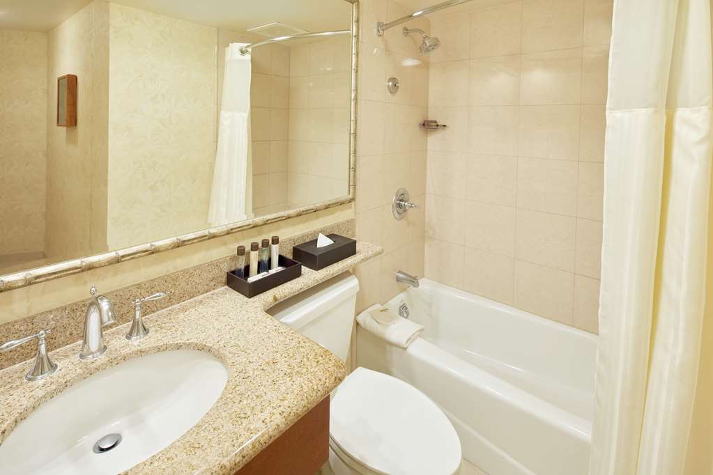 Outrigger Waikiki Beach Resort - photo 102
