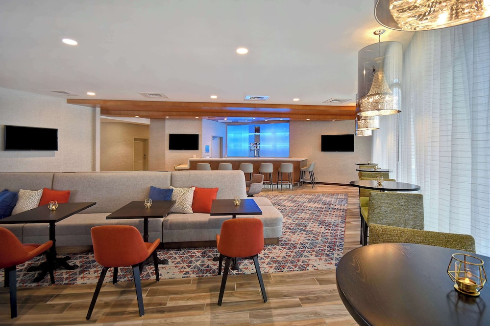 Hampton Inn & Suites Las Vegas Convention Center No Resort Fee - photo 20