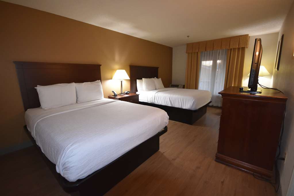 Best Western Plus Governor's Inn - photo 20