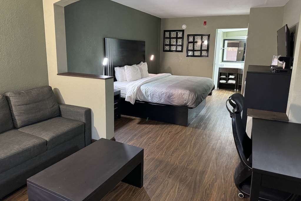 Quality Inn & Suites near Panama City Beach - photo 12
