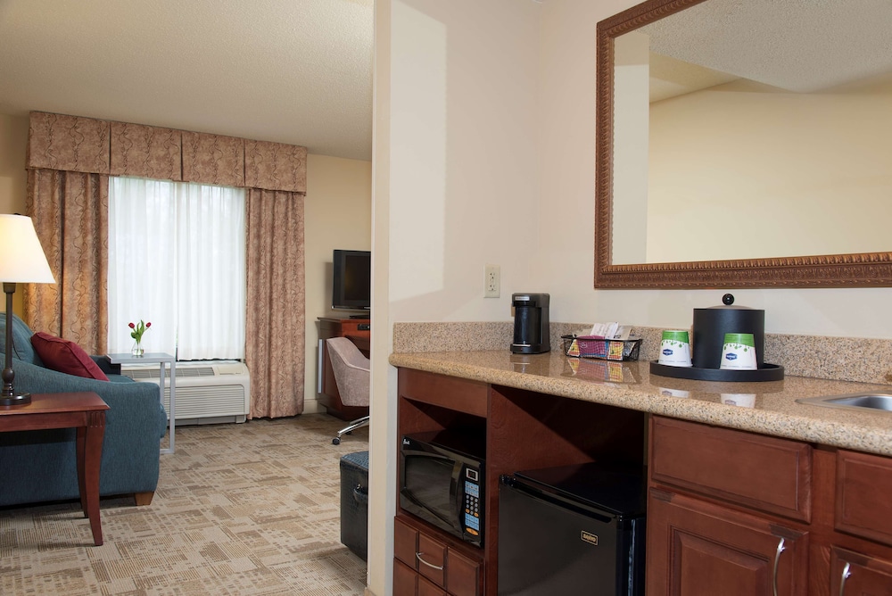Hampton Inn & Suites Bloomington Normal - photo 9