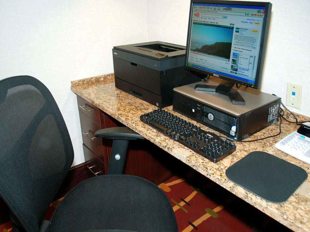 Hampton Inn & Suites Denver Highlands Ranch - photo 46