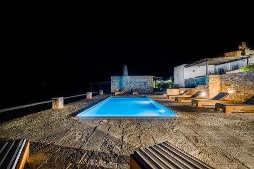 Diasella 1 in Serifos, Greece