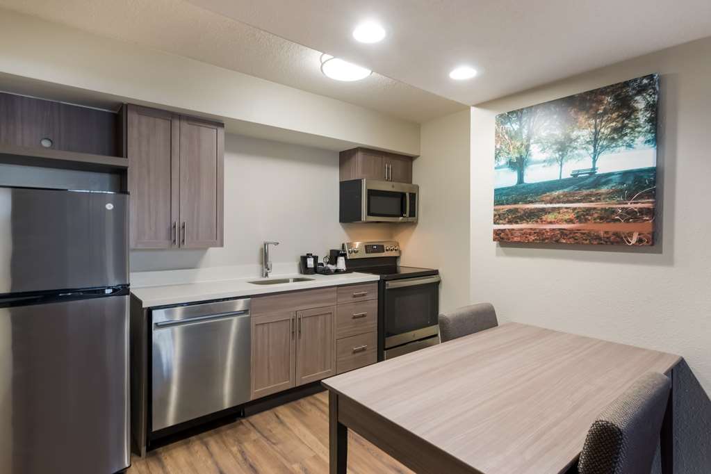 Best Western Fishkill Inn & Suites - photo 21