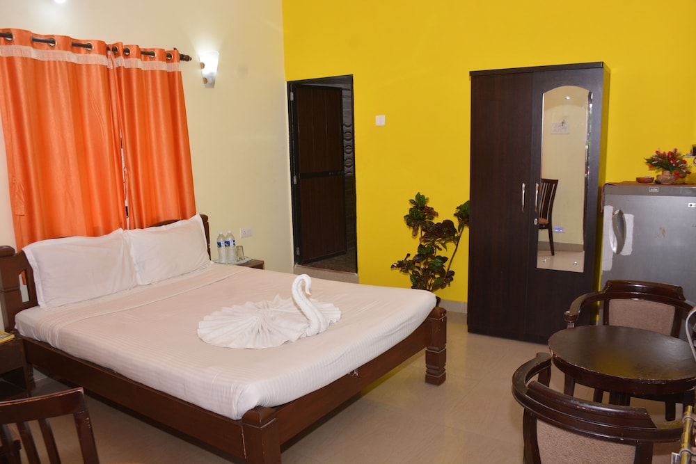 Sunrise Beach Resort — Calangute — photo 5