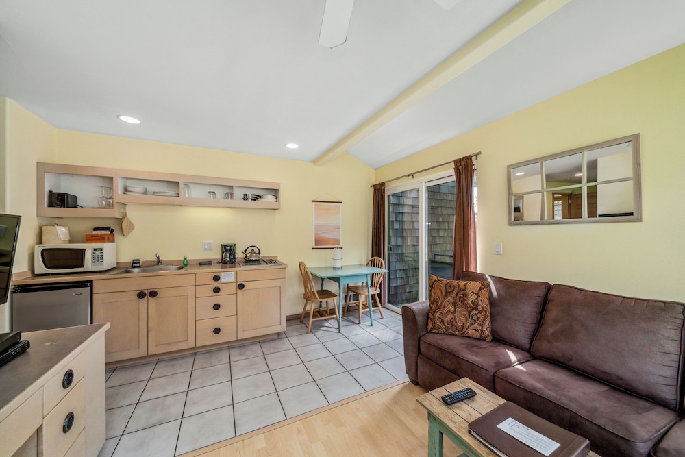 The Inn at Manzanita - photo 19