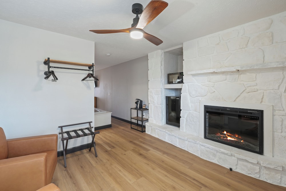 Tremont Lodge & Resort - photo 165