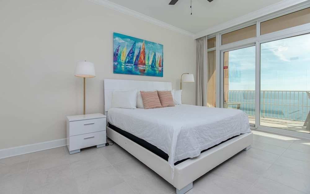 Phoenix Gulf Towers 1701 4 Bedroom Condo by Redawning - photo 2