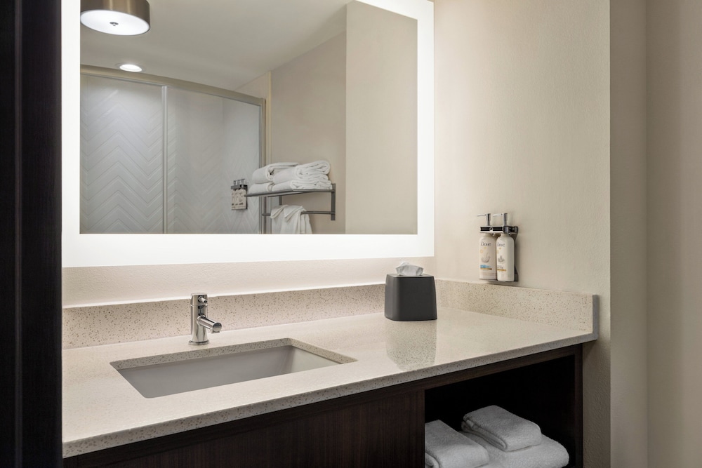 Holiday Inn Columbus Hilliard by IHG - photo 17