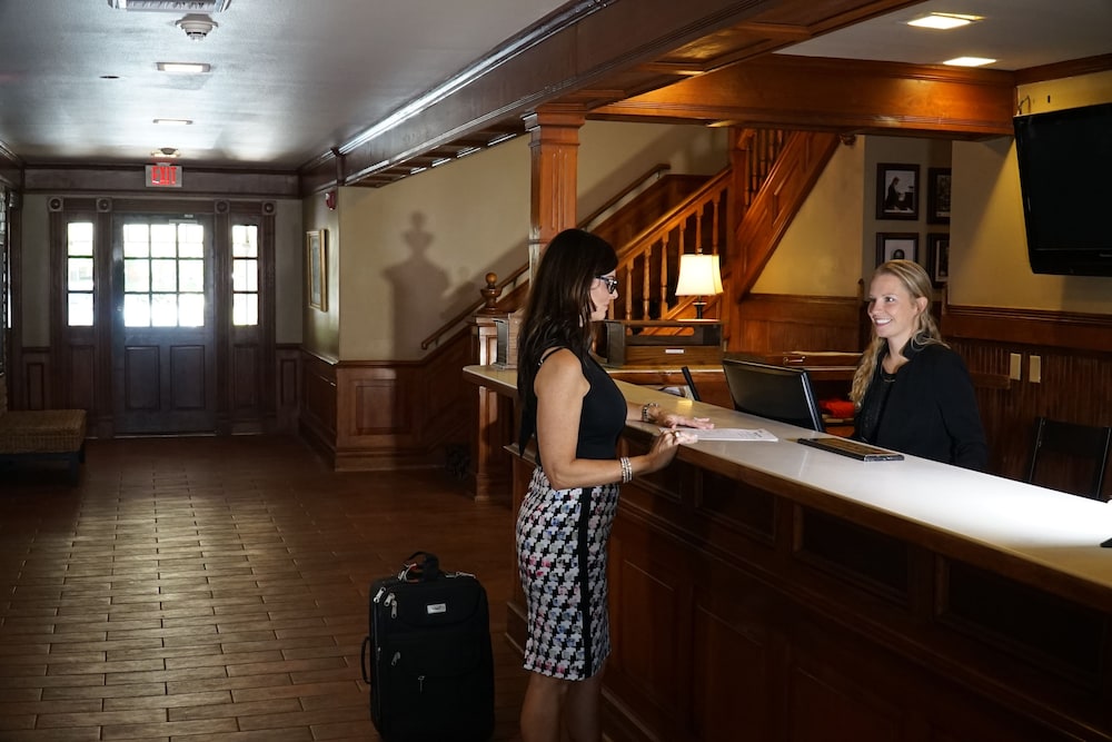 New World Inn Downtown Pensacola - photo 4