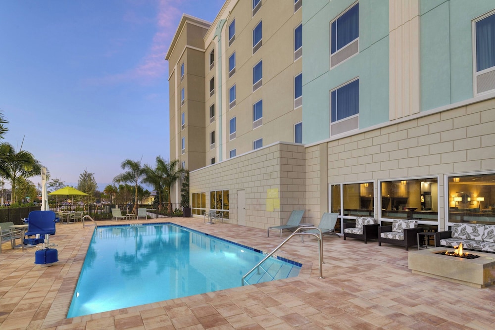 TownePlace Suites by Marriott Naples - photo 18
