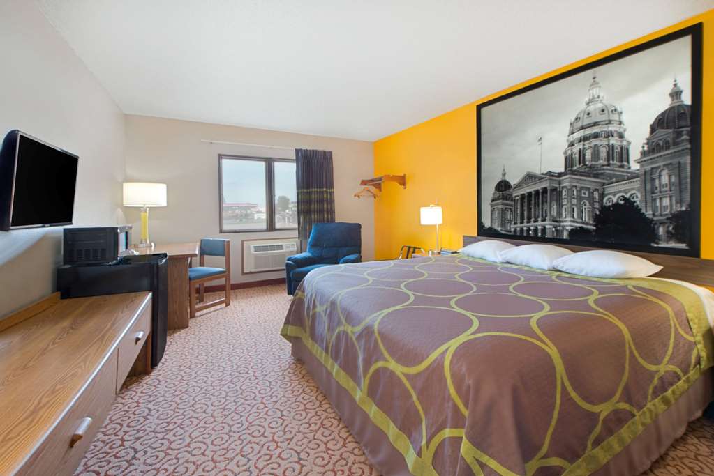 Super 8 by Wyndham Pella - photo 8