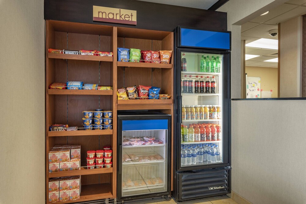 Fairfield Inn & Suites by Marriott Texarkana - photo 40