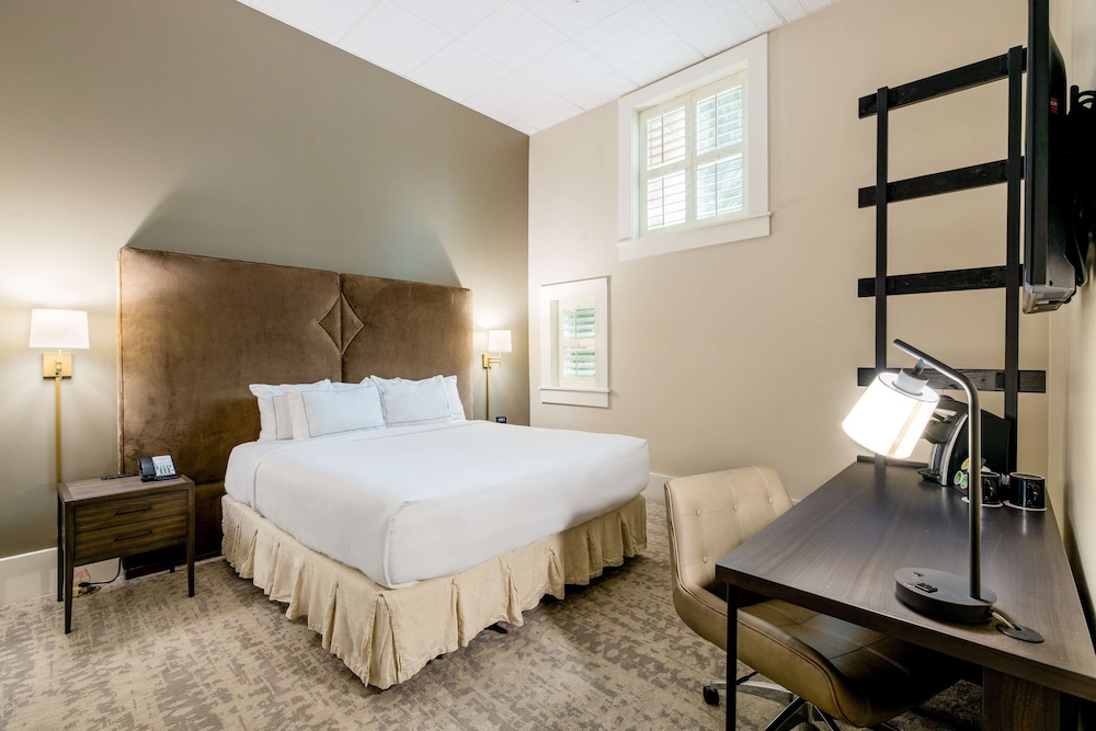 Hotel Florence Tapestry Collection by Hilton - photo 11