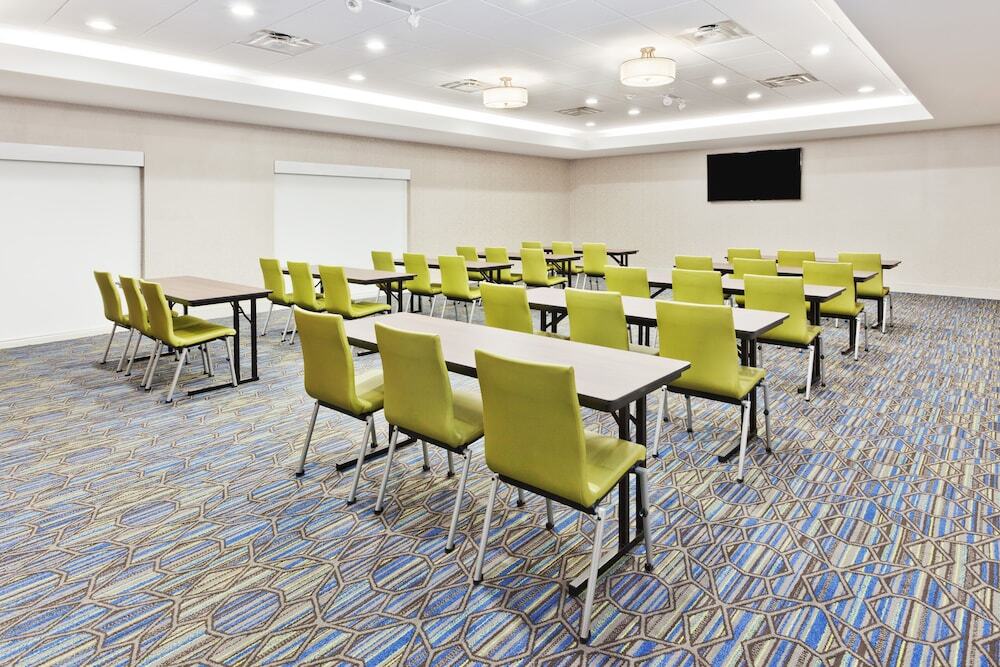 Holiday Inn Cartersville - photo 13