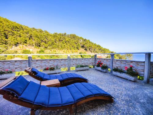 Robinson Dionis in Sucuraj, Croatia