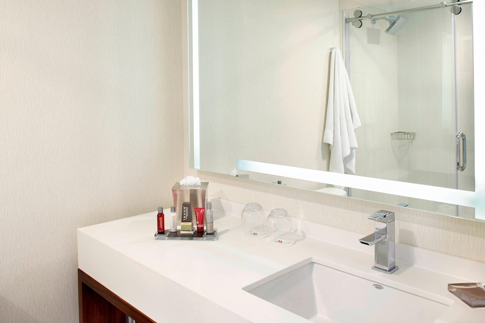 Raleigh Marriott Crabtree Valley - photo 18