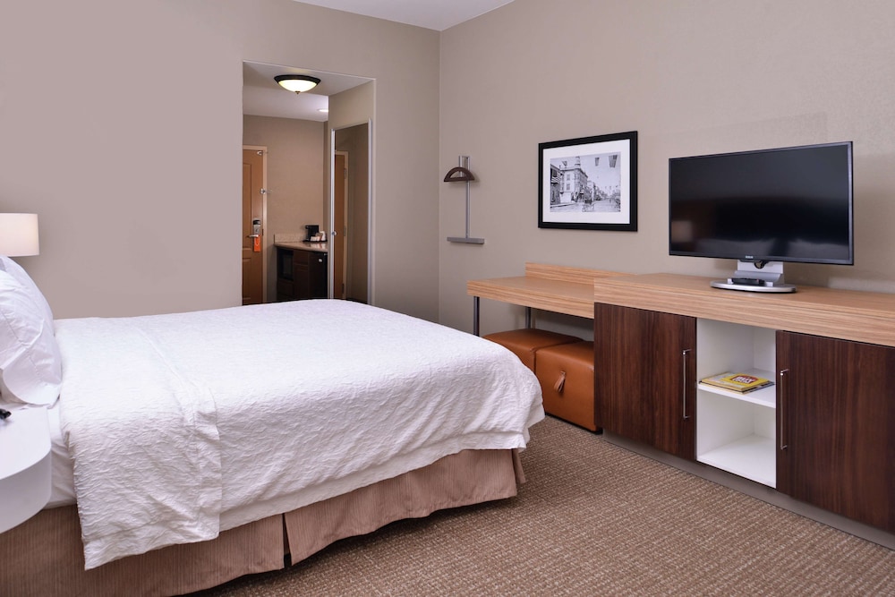 Hampton Inn & Suites Woodland Sacramento Area - photo 20
