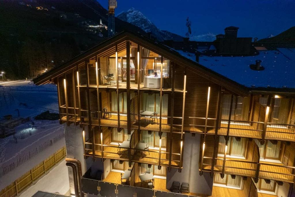 Nira Mountain Resort Futura — hotel in Isolaccia