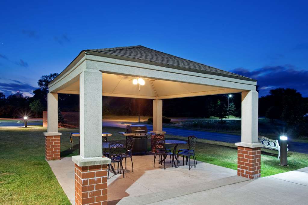Sonesta Simply Suites Naperville Warrenville - photo 22