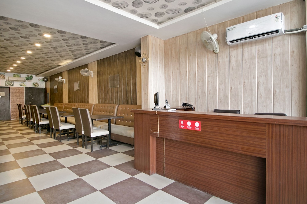 OYO 37441 Crown Resorts — hotel in Rajpura