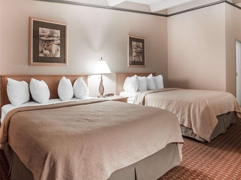 Quality Inn Lake of the Ozarks - photo 23