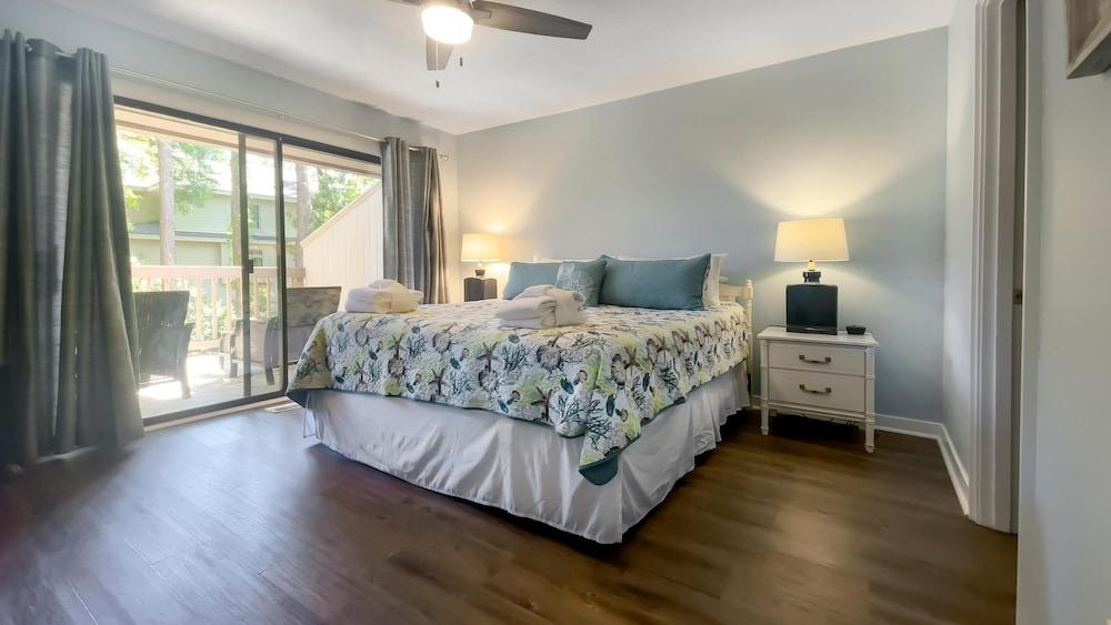 1405 South Beach Villas at the Sea Pines Resort - photo 2