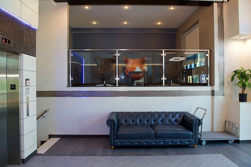 7 Days Hotel Bronx - photo 4